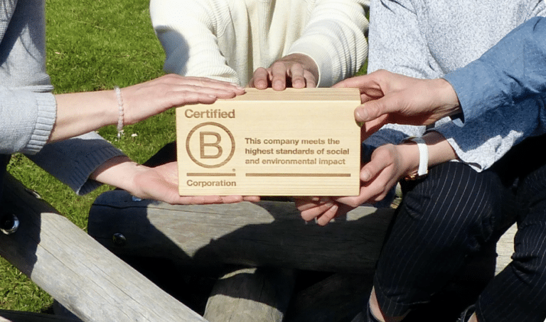 Image de l'équipe de The Positive Project lors de la certification B Corp